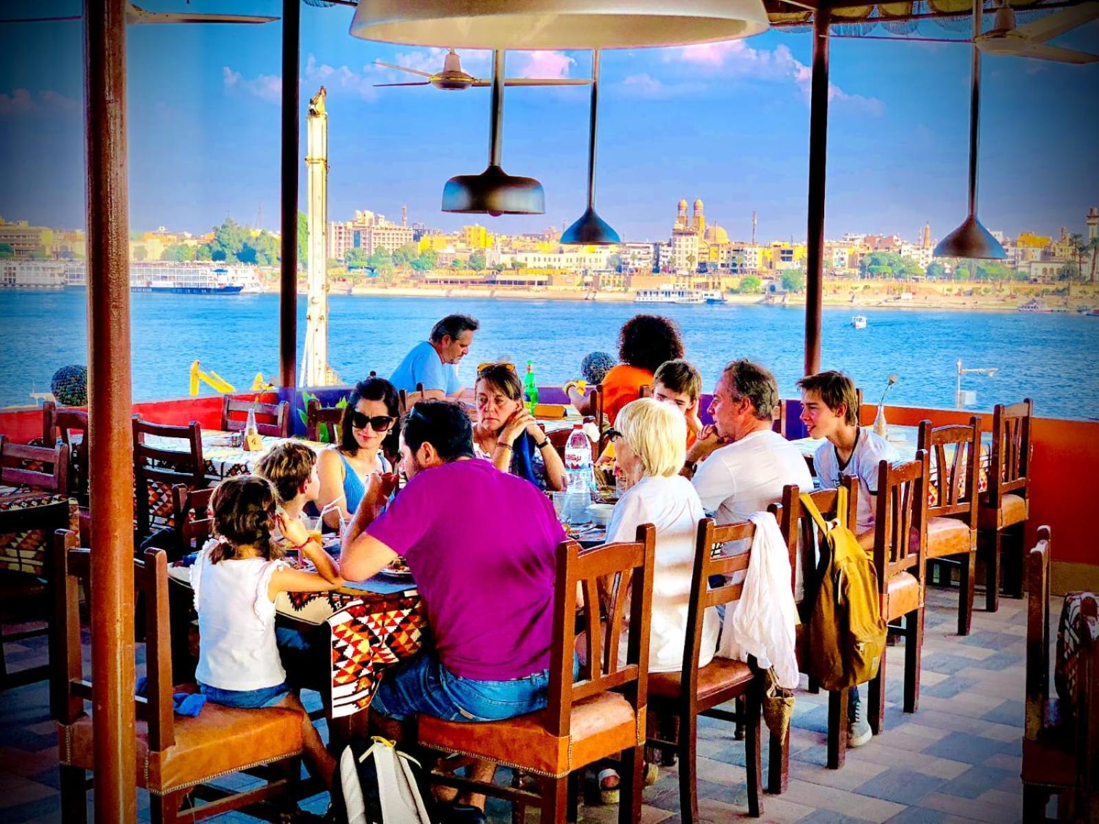 Nile Valley Hotel Luxor Buitenkant foto