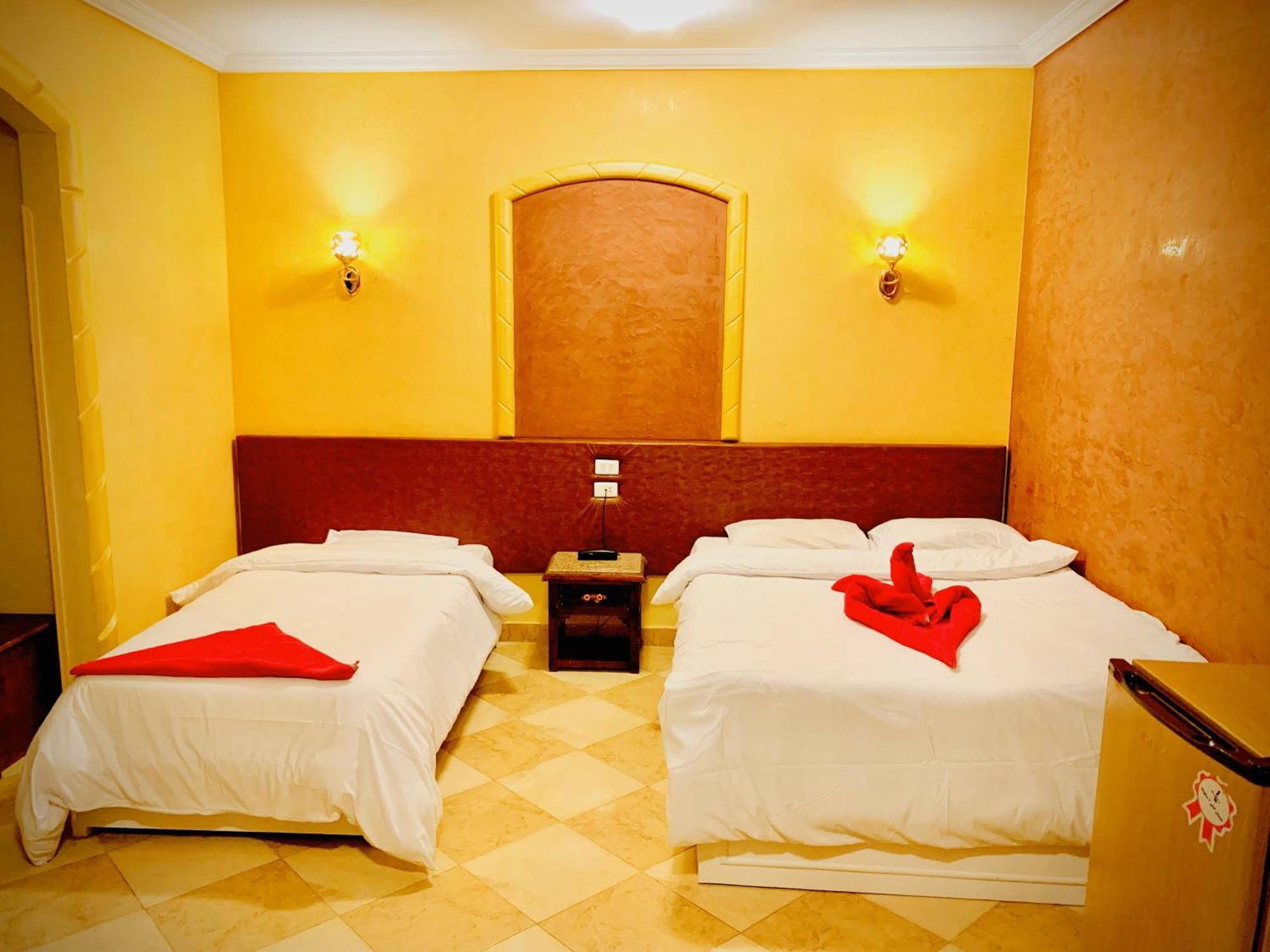 Nile Valley Hotel Luxor Buitenkant foto