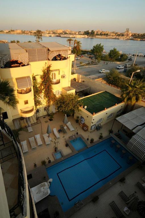 Nile Valley Hotel Luxor Buitenkant foto